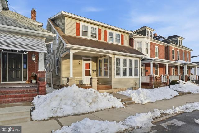 33 SPRENKLE AVE, Hanover, PA 17331