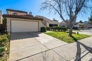 832 Chelsea Court, Simi Valley, CA 93065