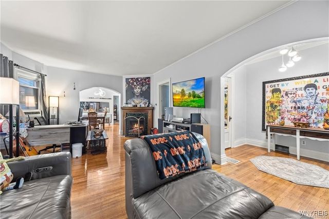 637 West Delavan Avenue S, Buffalo, NY 14222