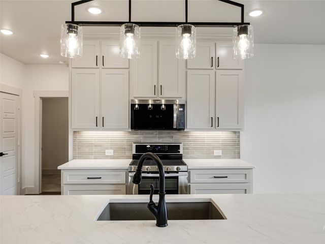 2520 Honor Court, Sherman, TX 75092