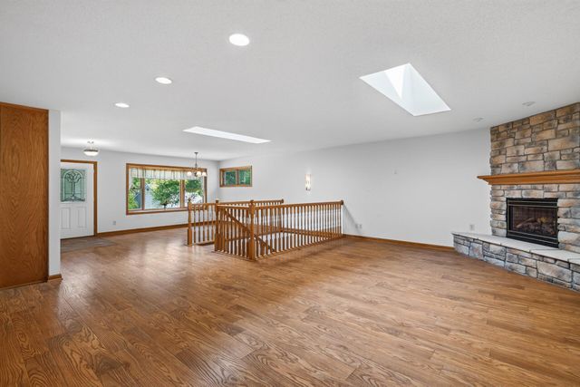 11833 Shady Oak Lane, Minnetonka, MN 55343