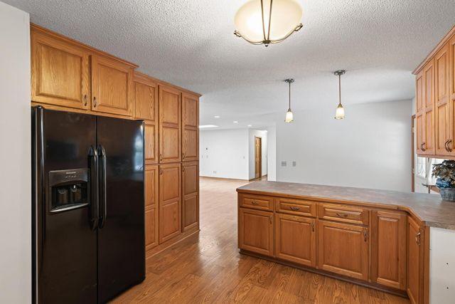 11833 Shady Oak Lane, Minnetonka, MN 55343
