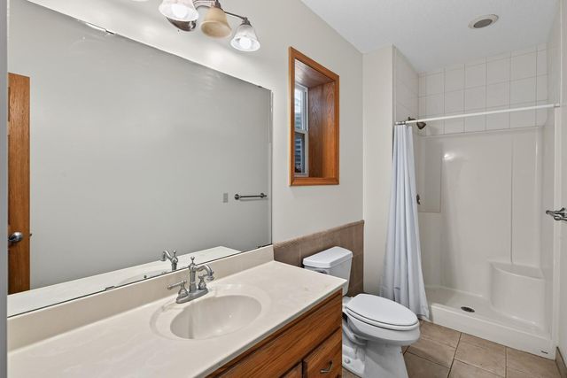 11833 Shady Oak Lane, Minnetonka, MN 55343
