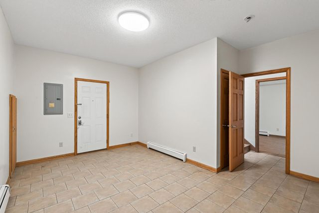 11833 Shady Oak Lane, Minnetonka, MN 55343
