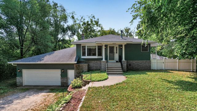 11833 Shady Oak Lane, Minnetonka, MN 55343