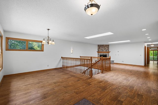 11833 Shady Oak Lane, Minnetonka, MN 55343