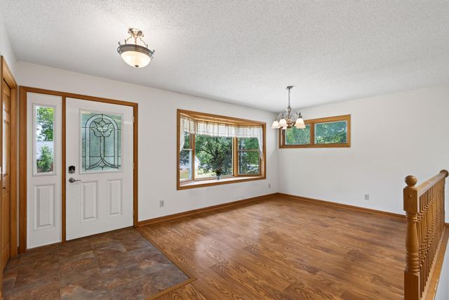 11833 Shady Oak Lane, Minnetonka, MN 55343