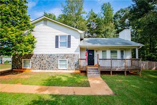 40 Red Holly Gap, Carrollton, GA 30117