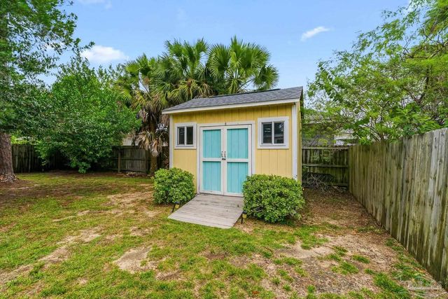 1722 E Hatton St, Pensacola, FL 32503