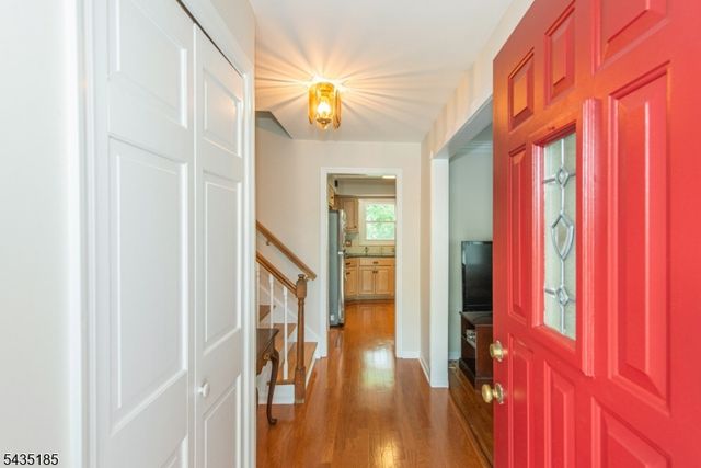 4 Hamilton Ct, Hanover Twp., NJ 07981