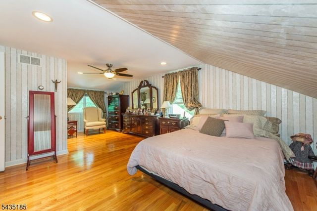 4 Hamilton Ct, Hanover Twp., NJ 07981