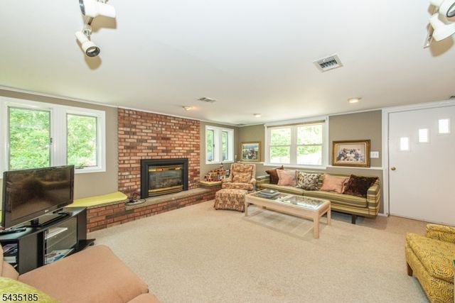 4 Hamilton Ct, Hanover Twp., NJ 07981