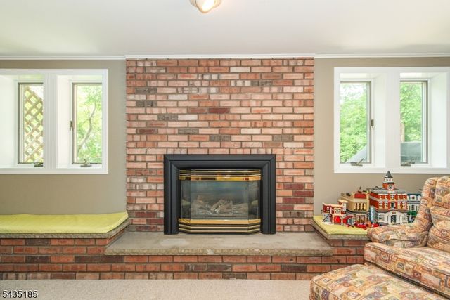 4 Hamilton Ct, Hanover Twp., NJ 07981