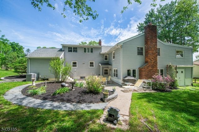 4 Hamilton Ct, Hanover Twp., NJ 07981