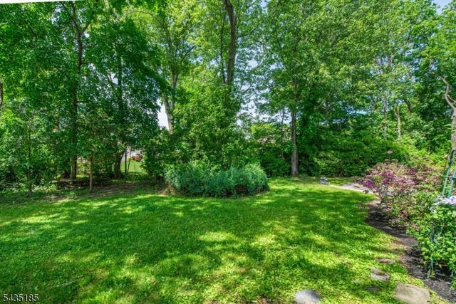 4 Hamilton Ct, Hanover Twp., NJ 07981