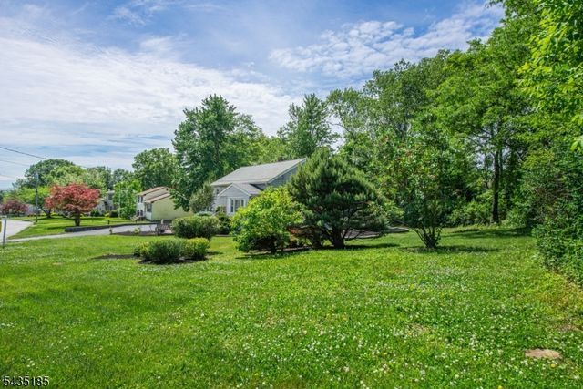 4 Hamilton Ct, Hanover Twp., NJ 07981