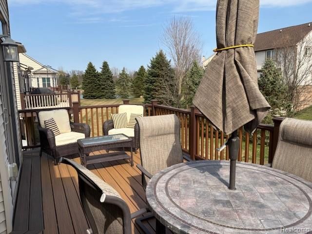 57293 Windmill Point, New Hudson, MI 48165