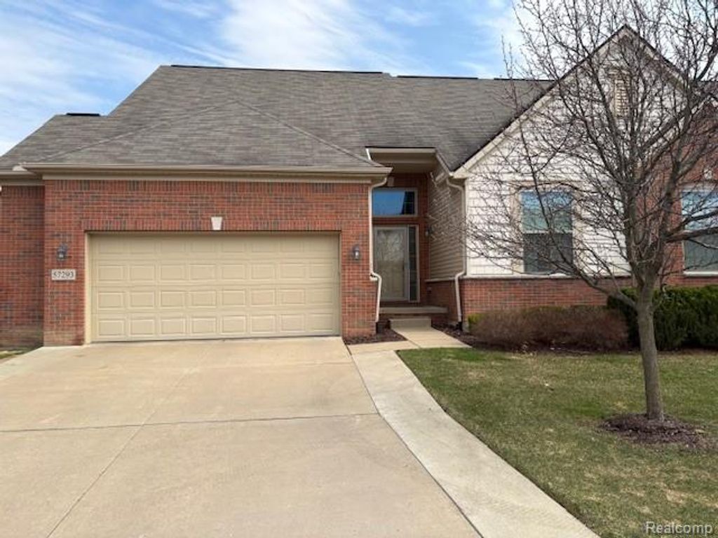 57293 Windmill Point, New Hudson, MI 48165