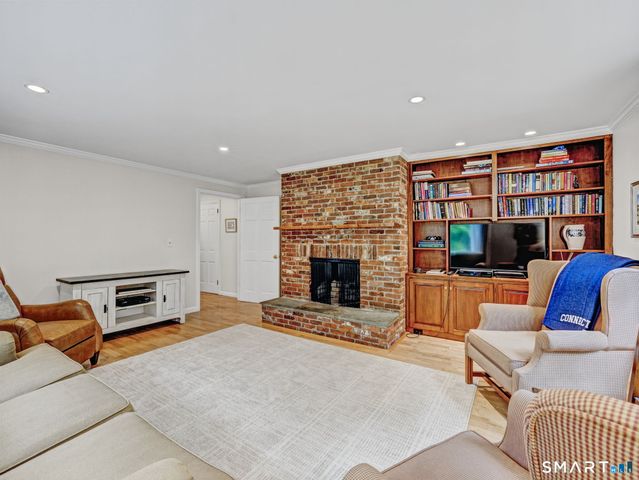 77 Beach Street, Litchfield, CT 06759
