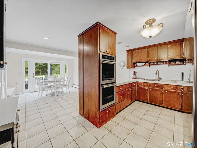 77 Beach Street, Litchfield, CT 06759