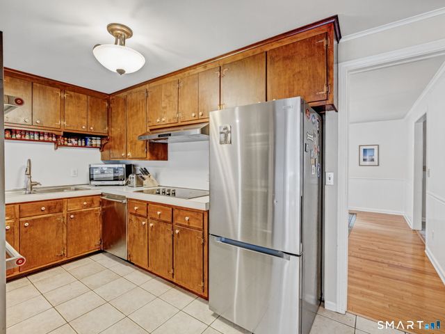 77 Beach Street, Litchfield, CT 06759