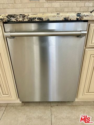 128 S Swall Drive, Beverly Hills, CA 90211