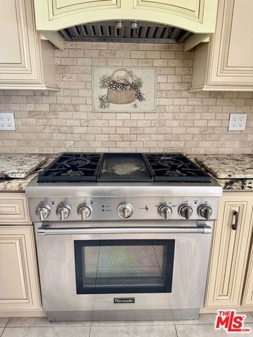 128 S Swall Drive, Beverly Hills, CA 90211