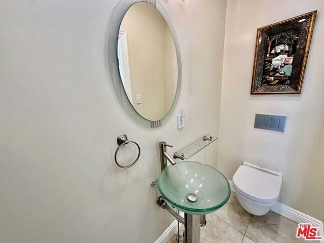 128 S Swall Drive, Beverly Hills, CA 90211