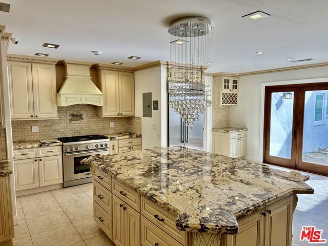 128 S Swall Drive, Beverly Hills, CA 90211