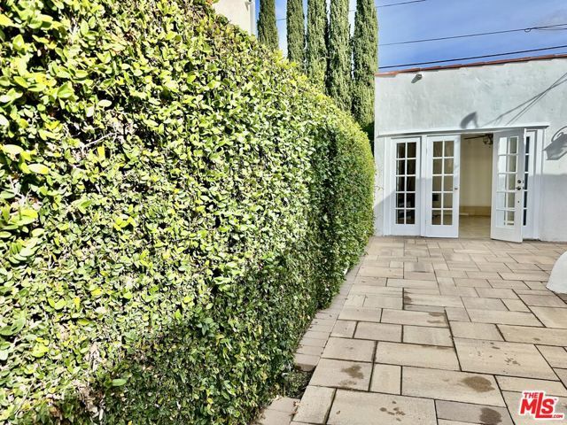 128 S Swall Drive, Beverly Hills, CA 90211