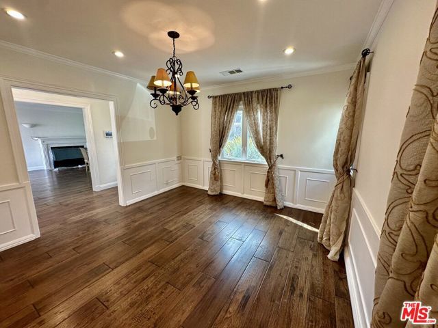 128 S Swall Drive, Beverly Hills, CA 90211