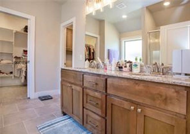 80 E Joliet Street, Farmington, AR 72730