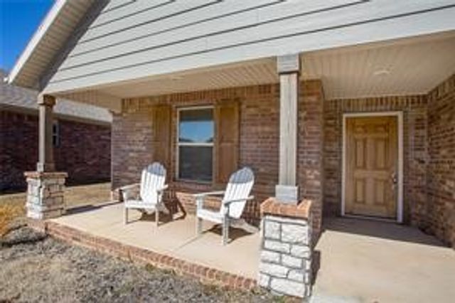 80 E Joliet Street, Farmington, AR 72730