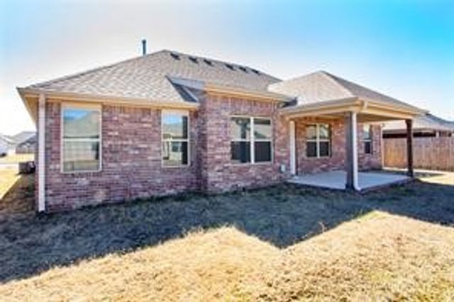 80 E Joliet Street, Farmington, AR 72730
