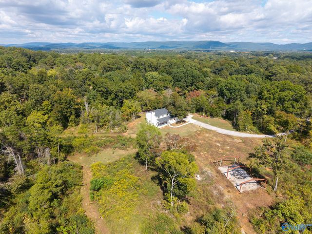 414 Hough Road, Laceys Spring, AL 35754