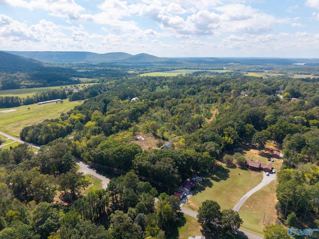 414 Hough Road, Laceys Spring, AL 35754