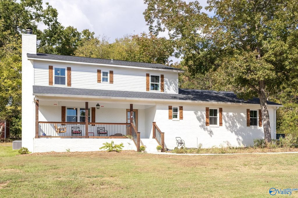 414 Hough Road, Laceys Spring, AL 35754