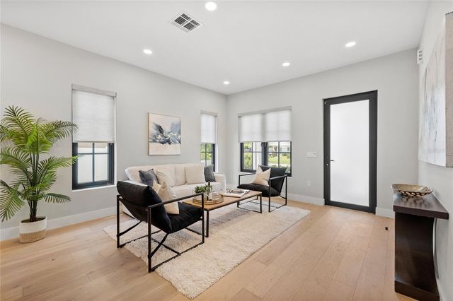 902 SHADY LANE DRIVE, Orlando, FL 32804