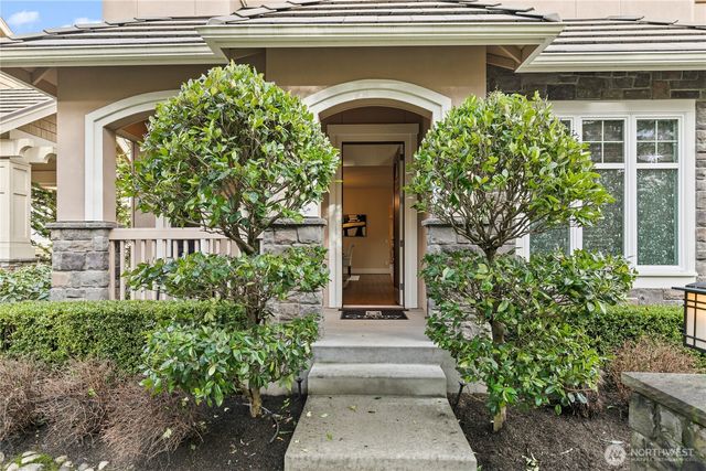 17248 NE 46th Court, Redmond, WA 98052