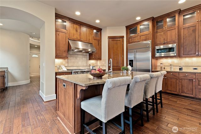 17248 NE 46th Court, Redmond, WA 98052