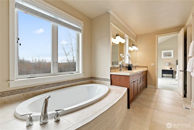 17248 NE 46th Court, Redmond, WA 98052