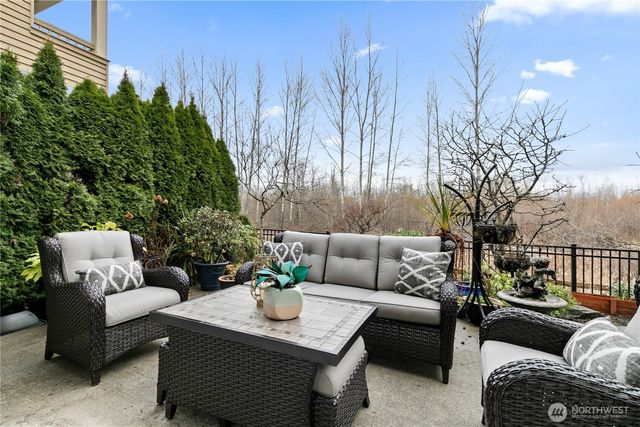 17248 NE 46th Court, Redmond, WA 98052