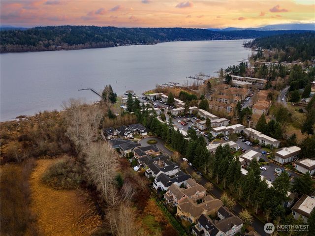 17248 NE 46th Court, Redmond, WA 98052