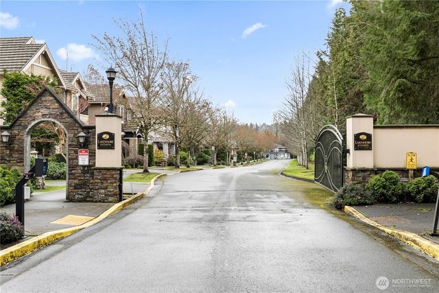 17248 NE 46th Court, Redmond, WA 98052