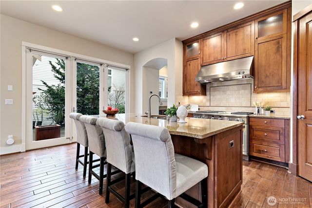 17248 NE 46th Court, Redmond, WA 98052