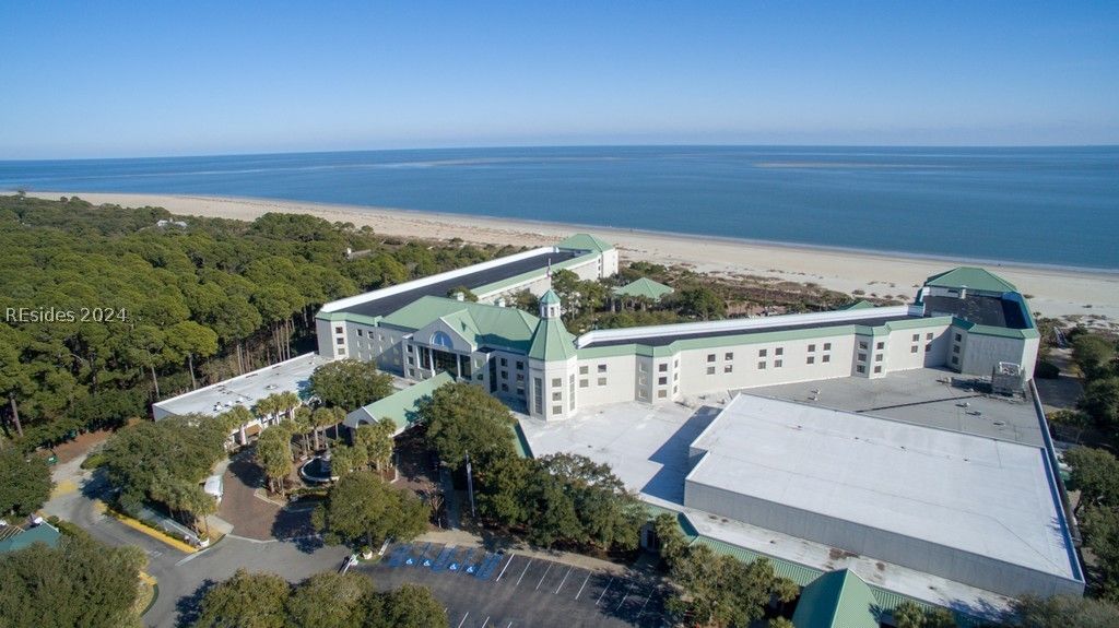 Image 5 of property listing at 14 Wimbledon Ct # 808-3, Hilton Head Island, SC 29928