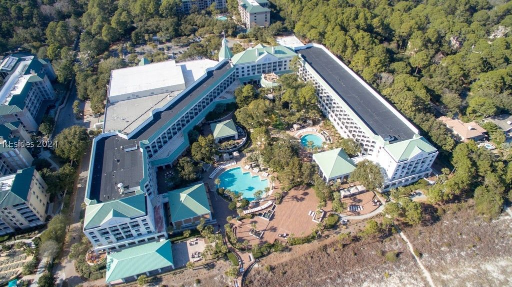 Image 6 of property listing at 14 Wimbledon Ct # 808-3, Hilton Head Island, SC 29928