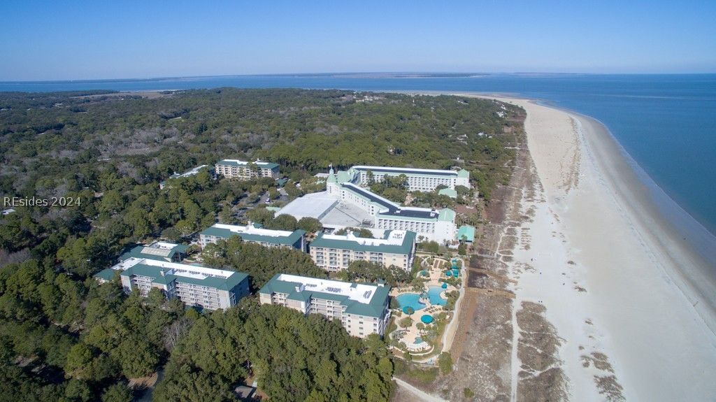 Image 7 of property listing at 14 Wimbledon Ct # 808-3, Hilton Head Island, SC 29928
