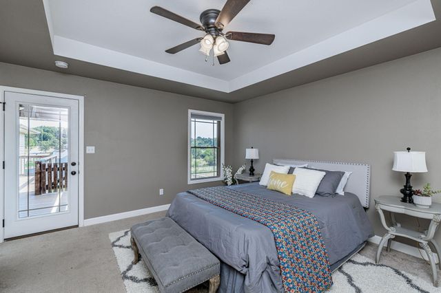 3510 CHRISTIAN RDG, Jefferson City, MO 65101