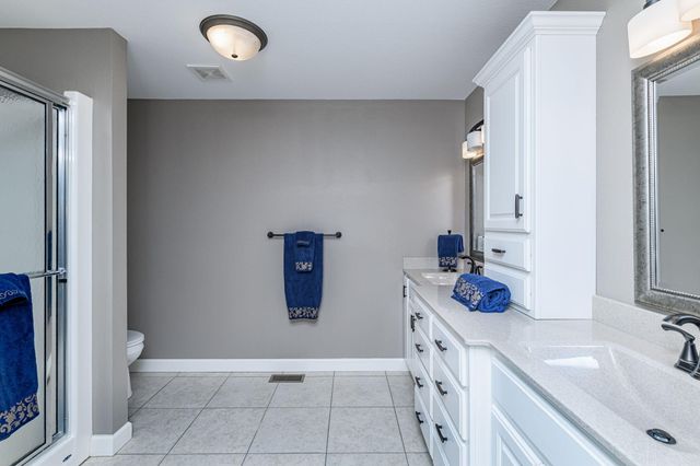 3510 CHRISTIAN RDG, Jefferson City, MO 65101